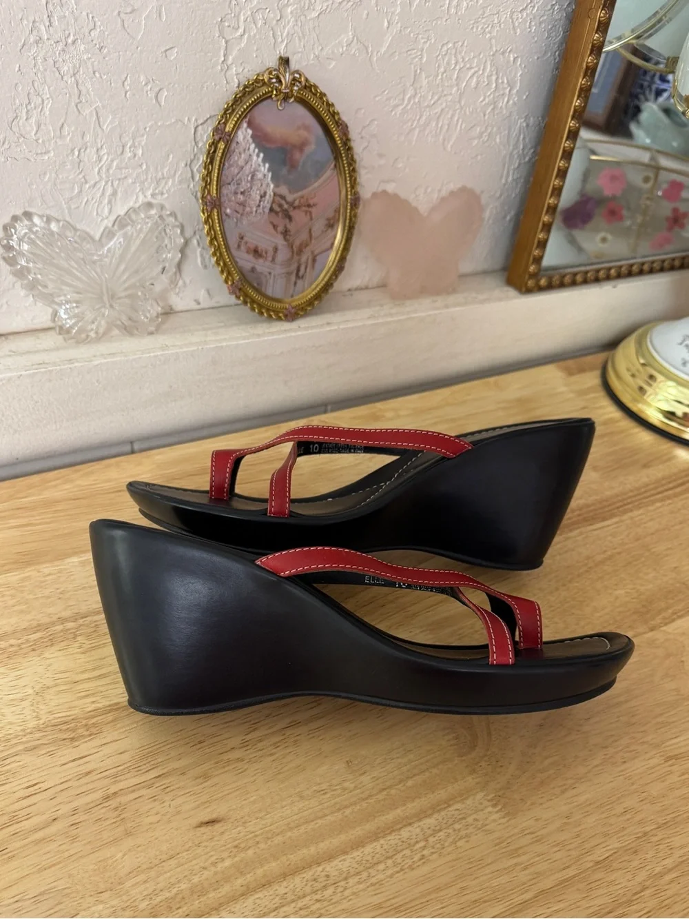 2000’s Hillard & Hanson Chunky Strappy Wedge Sandals Y2K Thong Heels Whimsy Cute